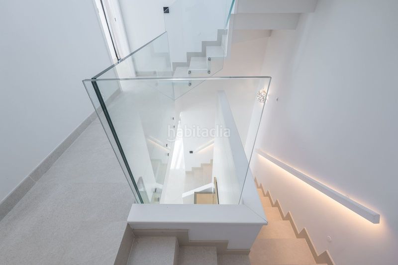 Foto 0d7402a1-6c39-4690-8c47-5235e4aecb94. Casa adossada a Centro Estepona