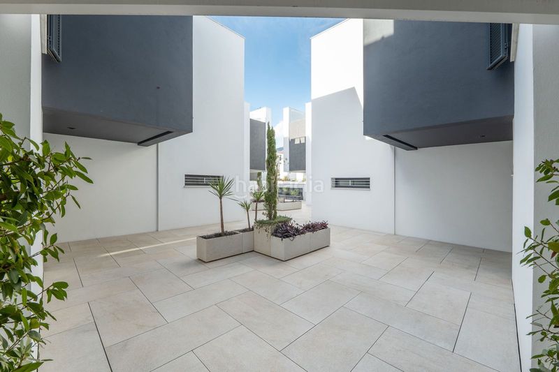 Foto 31343f6c-3b7e-4fe1-8b49-77035c087961. Casa adossada a Centro Estepona