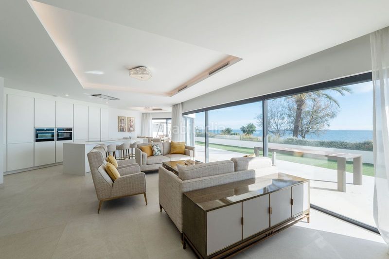 Foto 8fb285b6-3325-4e05-a3d2-b18cd7312a85. Casa adossada a Centro Estepona