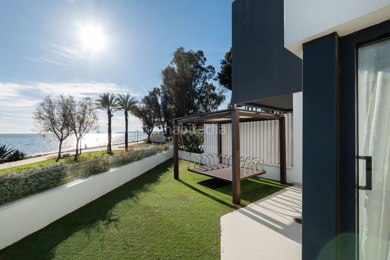 Foto c03092ff-7436-4079-8522-3a5bb1da8462. Casa adossada a Centro Estepona