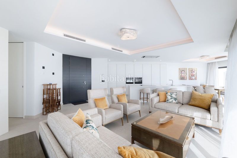 Foto fb556a9c-3613-417e-935c-f60520e2bfed. Casa adossada a Centro Estepona