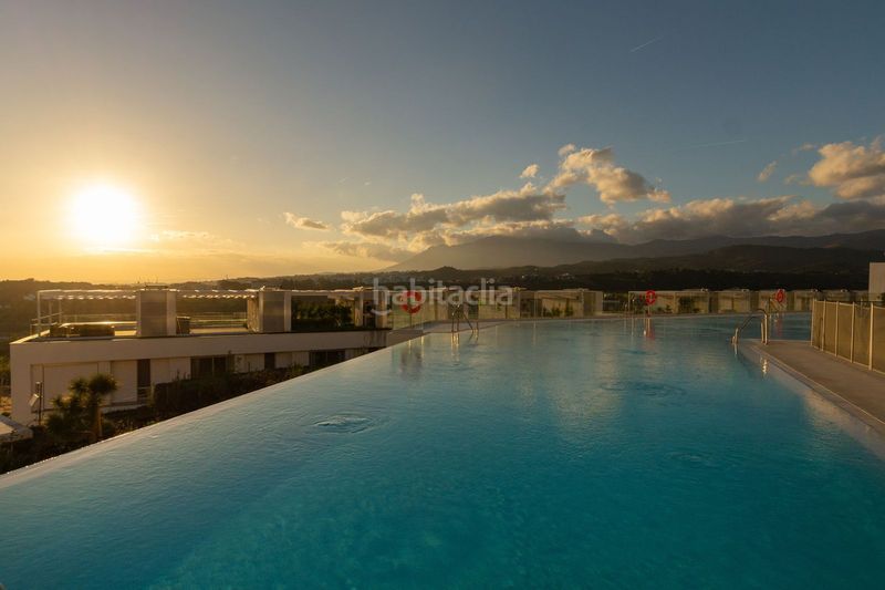 Foto a7368d78-e5d4-4f5a-871d-1fe341a720bf. Casa adossada a Cancelada Estepona
