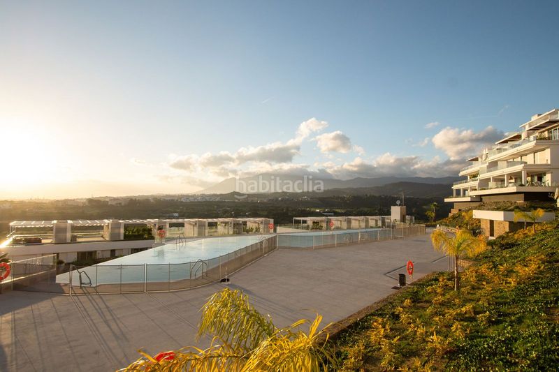 Foto ada873b9-d793-4d72-a388-3982f94db240. Casa adossada a Cancelada Estepona