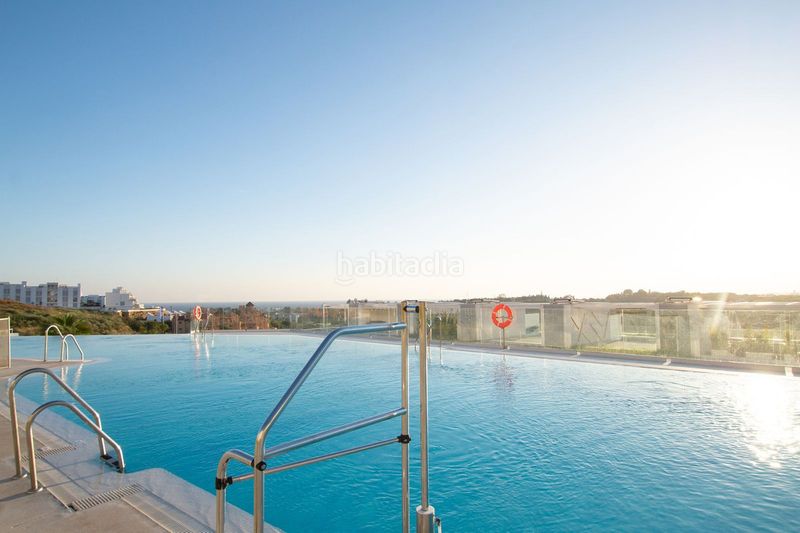 Foto cf7e249f-7b21-4814-8ca7-8aebb13358f9. Casa adossada a Cancelada Estepona