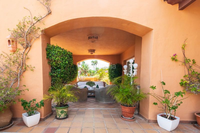 Foto 3d7b8cbe-eb0e-48ce-9873-56a89f17967c. Piso en Las Brisas Marbella