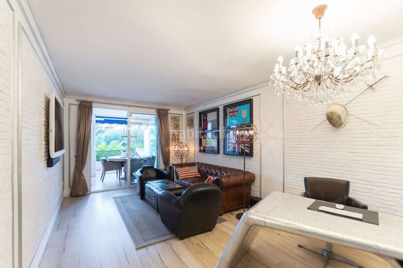 Foto 74a539c2-a117-448d-bdfb-ec0cd7871b81. Pis a Puerto Banús Marbella