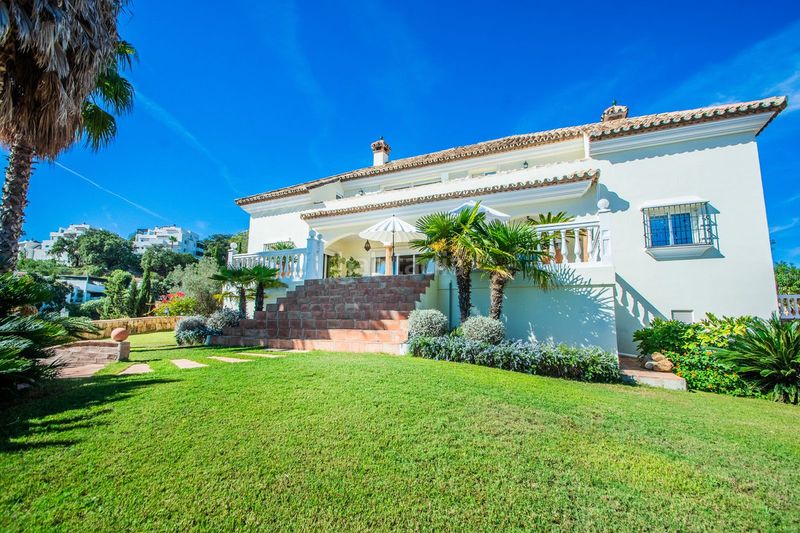 Foto a1b81660-c932-4ad2-950d-710f9923b4c3. Casa adosada en La Mairena Ojén