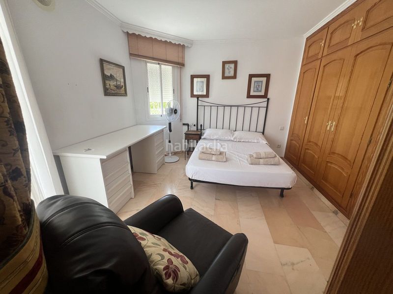 Foto b4bf568e-8950-4e97-bf67-b1b4f1ac9949. Casa adossada amb aparcament a San Pedro de Alcántara Pueblo Marbella