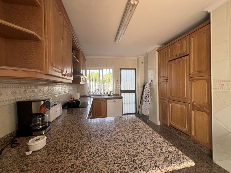 Foto e356100c-f18a-4547-94f6-e0359323bcfc. Casa adossada amb aparcament a San Pedro de Alcántara Pueblo Marbella