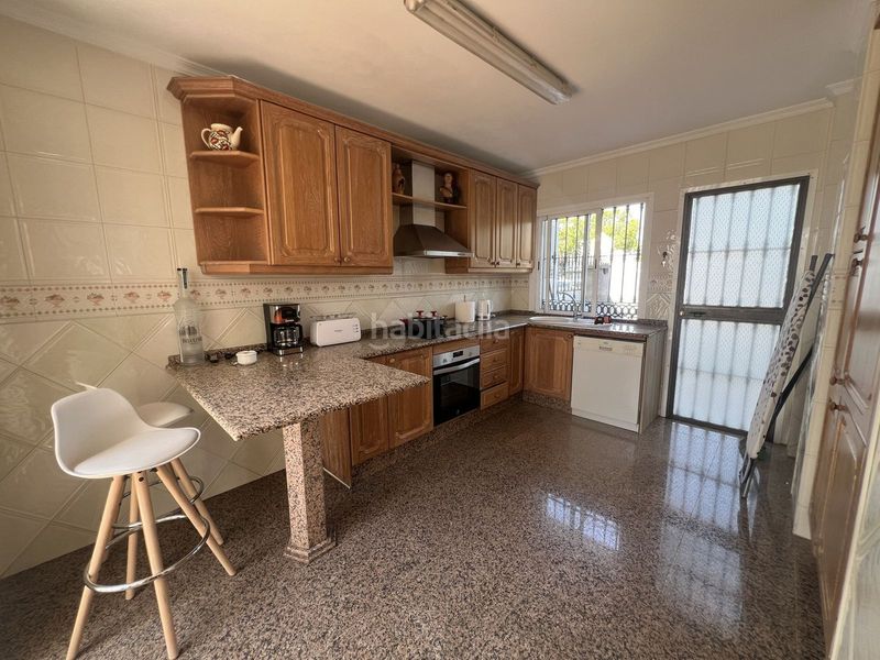 Foto f0f44322-d71f-46d2-a3ab-20d016f353fb. Casa adossada amb aparcament a San Pedro de Alcántara Pueblo Marbella