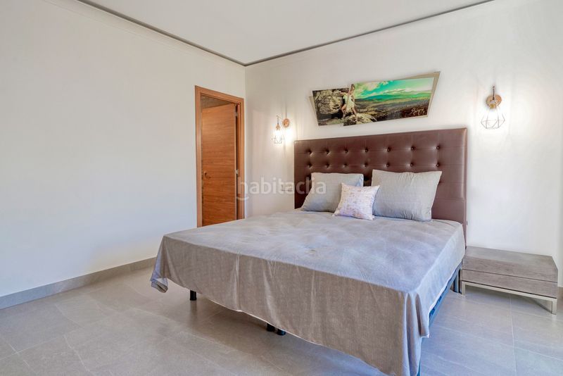 Foto e930a8df-7647-453d-acaf-13f4f14a1bc5. Pis a Puerto Banús Marbella