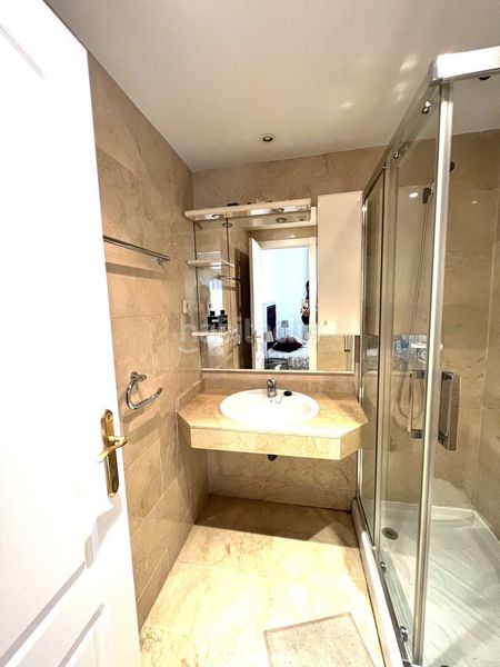 Foto d60c83a9-9809-4ddd-9d18-ddc27f1d2343. Pis a Puerto Banús Marbella