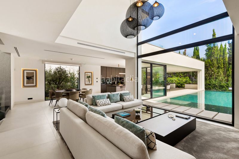 Foto 1822135c-a83c-4990-a300-568e480e11d3. Casa adosada en Las Brisas Marbella