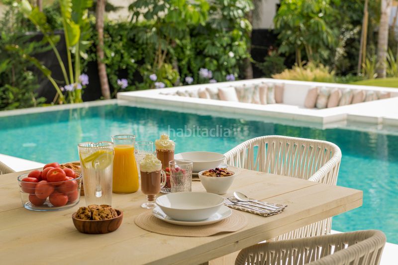 Foto c8ade9c6-8e41-4581-b4be-62ce9a855f07. Casa adosada en Las Brisas Marbella