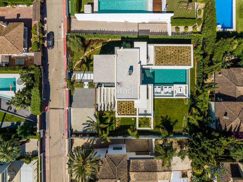 Foto fdd20ae0-0b82-42ea-ad9f-925b3a2e4f75. Casa adosada en Las Brisas Marbella