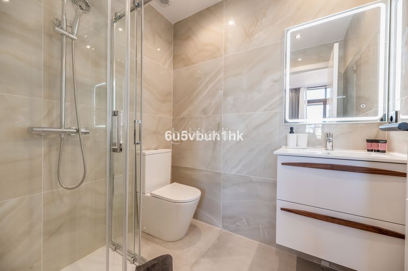 Foto f60433da-ce46-4a9a-bd91-56617b480a05. Pis a Centro Estepona