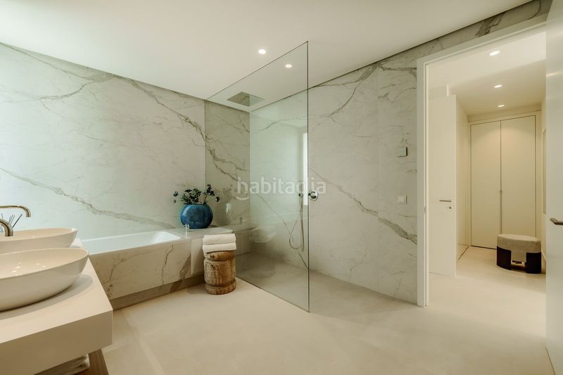 Foto e5797a80-ce09-453b-8345-37b4a2b17681. Pis a La Carolina - Guadalpín Marbella