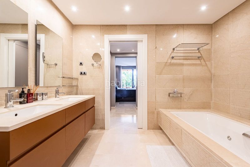 Foto 28f97ed8-aed7-41fb-82a9-a54ff8c463de. Piso en Sierra Blanca Marbella