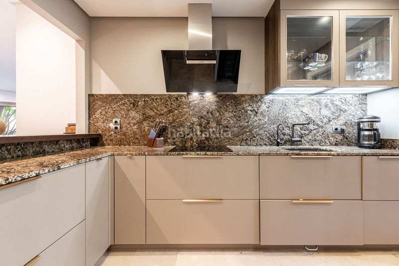 Foto e0e45b61-911b-4d1c-9895-c1aec15fc9ba. Piso en Sierra Blanca Marbella