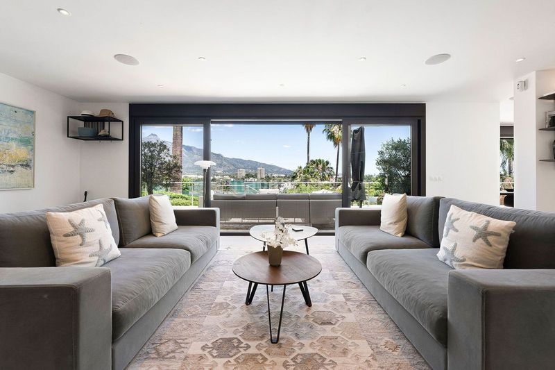 Foto 1e390e5d-0621-43a6-8676-fc816c1942d9. Casa adossada a Las Brisas Marbella