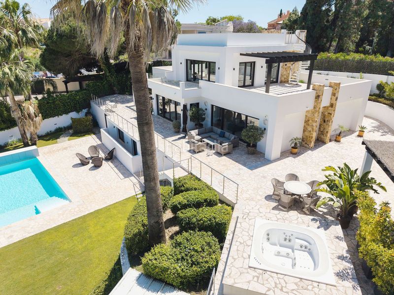 Foto 46684f8f-6dc0-414d-b733-27f3b10d0ba7. Casa adossada a Las Brisas Marbella