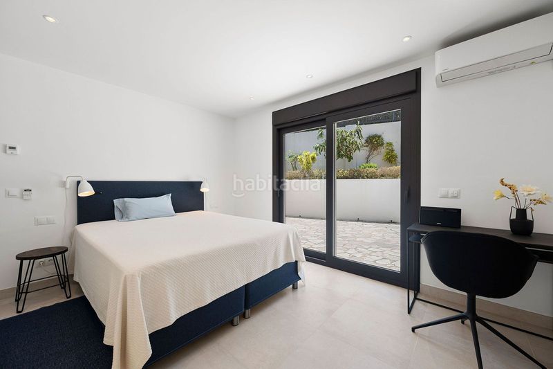 Foto 883743e4-de40-41fb-abaa-5cd0fbbef8a6. Casa adossada a Las Brisas Marbella