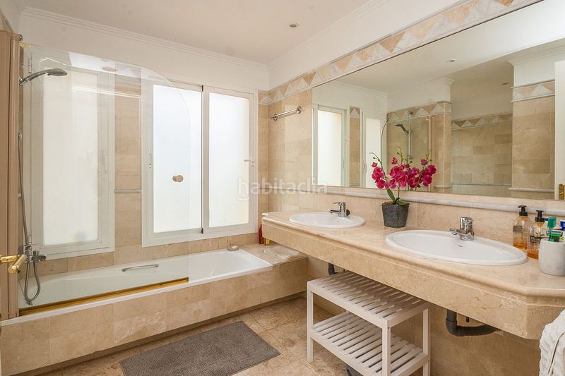 Foto 8ac0e86d-ca10-486c-9738-4731dbced38e. Piso en Elviria Marbella