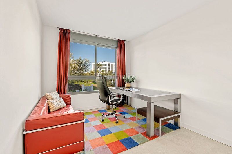 Foto 50c1dbdc-34b9-4603-9570-6a7fc16d72b7. Pis amb aparcament a Los Monteros Marbella