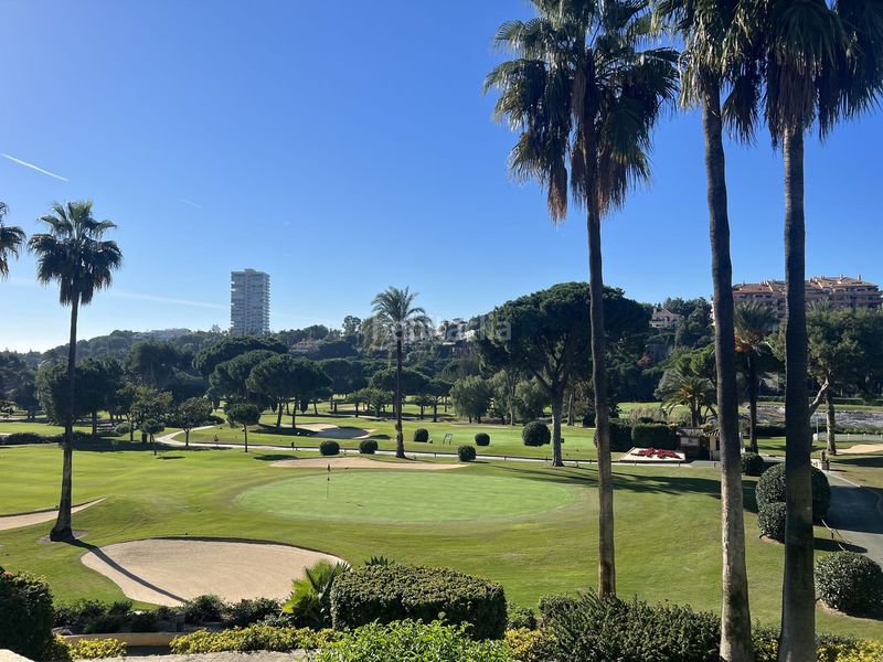 Foto 5f212fb2-97bf-4698-ad54-fb1c91b9703e. Piso en Los Monteros Marbella