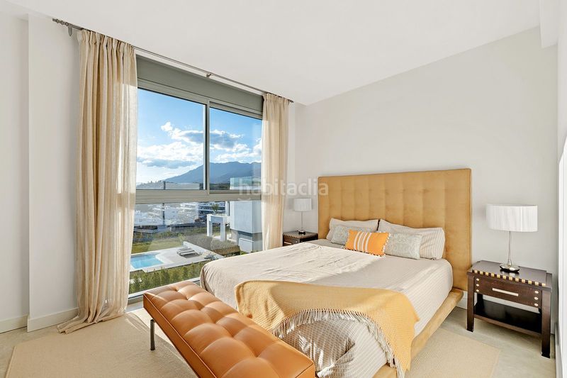 Foto f4bc2e9e-406c-4ddf-a63a-12fb23e4ce4c. Piso en Los Monteros Marbella