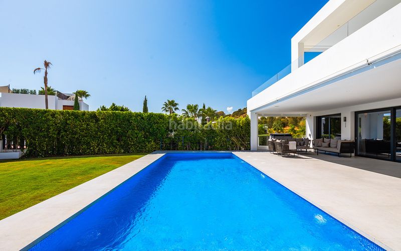 Foto 1763eab8-fd38-4ddf-a851-fbcdbf733d84. Casa adossada a Las Brisas Marbella