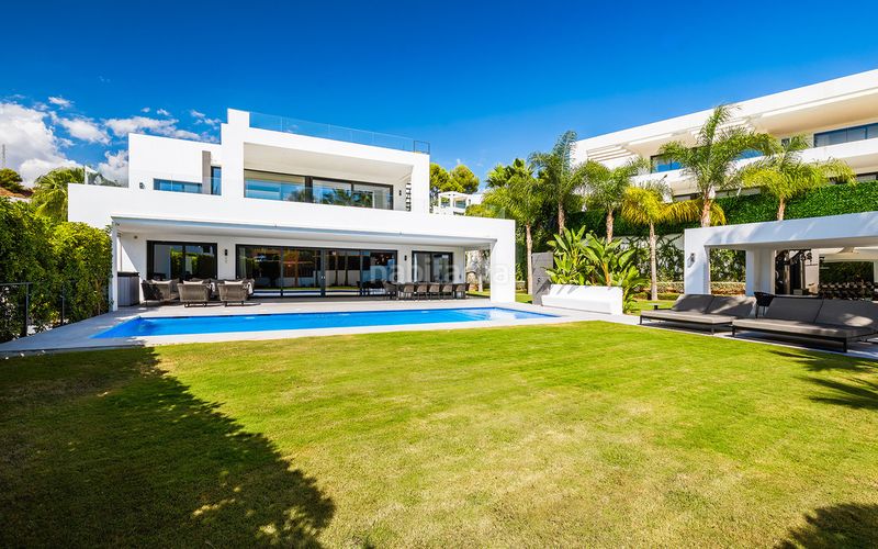 Foto 271cf4a0-c221-4f55-8757-02f56b032dc2. Casa adossada a Las Brisas Marbella