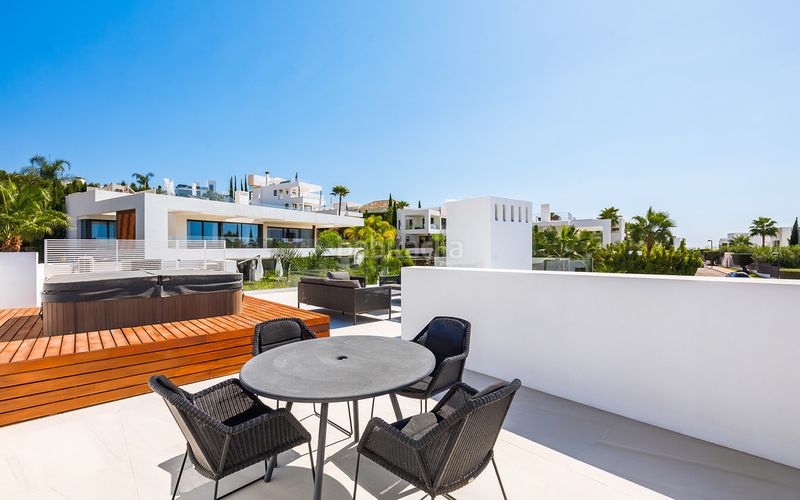Foto d810dad3-9d9f-4431-a0e6-1c230cd165f6. Casa adossada a Las Brisas Marbella