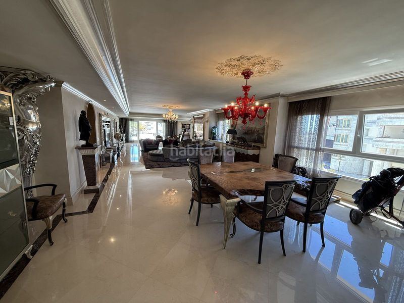 Foto e51b0429-239f-4687-aee4-a1a759154f08. Pis a Puerto Banús Marbella