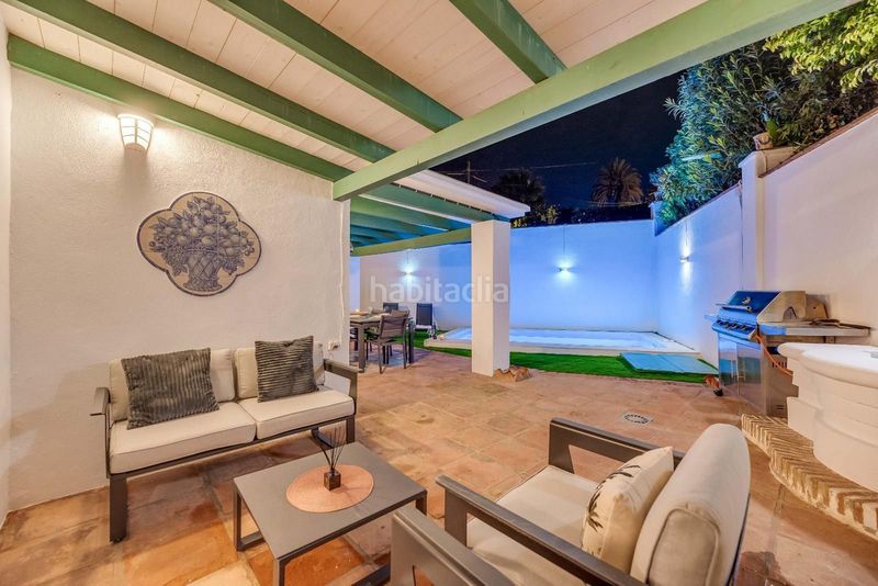 Foto 18227fac-4bb3-420b-bdcb-243bceb76374. Casa adossada amb aparcament a Las Brisas Marbella
