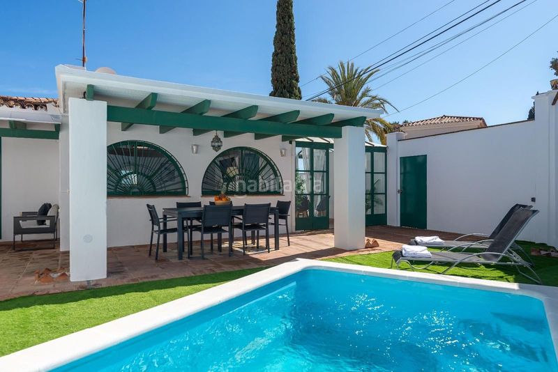 Foto 8de8deac-c744-4a5f-ad5f-8a1b7ba299e7. Casa adossada amb aparcament a Las Brisas Marbella
