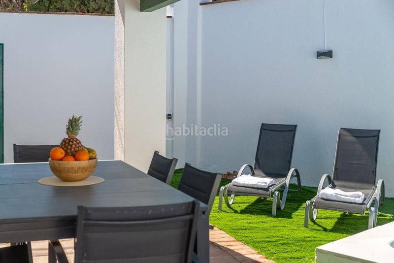 Foto f0270031-8431-498f-994a-8c1f1472952e. Casa adossada amb aparcament a Las Brisas Marbella