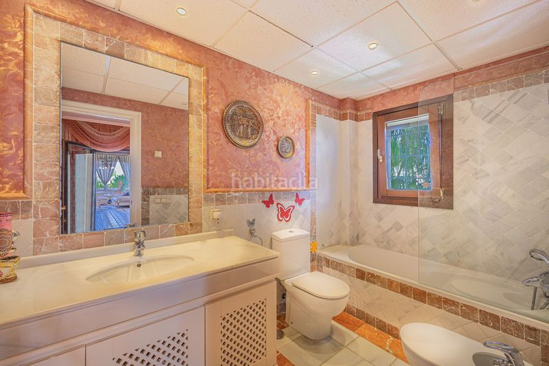 Foto 31687380-3597-4082-9ed9-ccbac623e622. Piso en La Carolina - Guadalpín Marbella