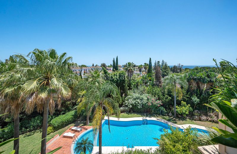 Foto 4c54d3a8-23c8-4b74-b24e-896b7434d8d4. Piso en La Carolina - Guadalpín Marbella