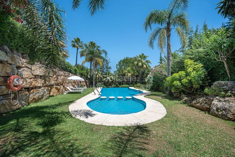 Foto ebdc5972-2481-4061-8cfc-64f9fa08c30f. Piso en La Carolina - Guadalpín Marbella