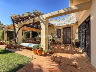 Casa adossada a Sierra Blanca
