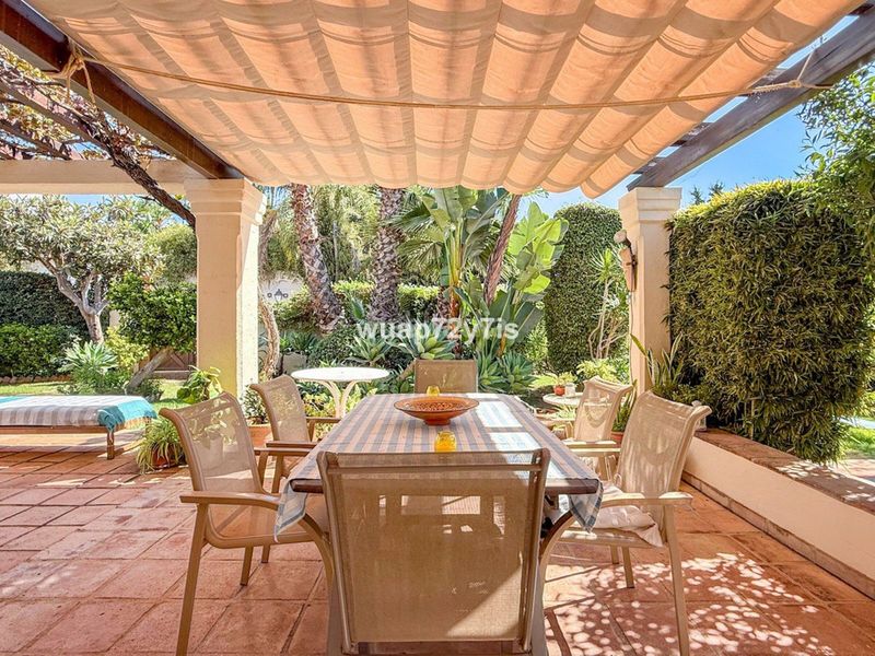 Foto 3335d797-3e3d-4ea8-8e3a-4bf16b807957. Casa adossada a Sierra Blanca Marbella