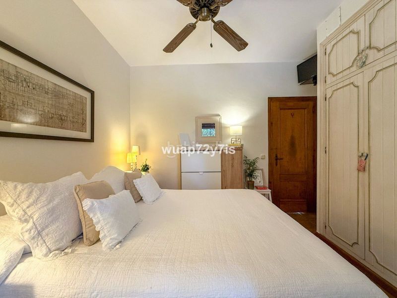 Foto b0a8f93c-8b0f-4cd2-a5f7-05a8143416d4. Casa adossada a Sierra Blanca Marbella