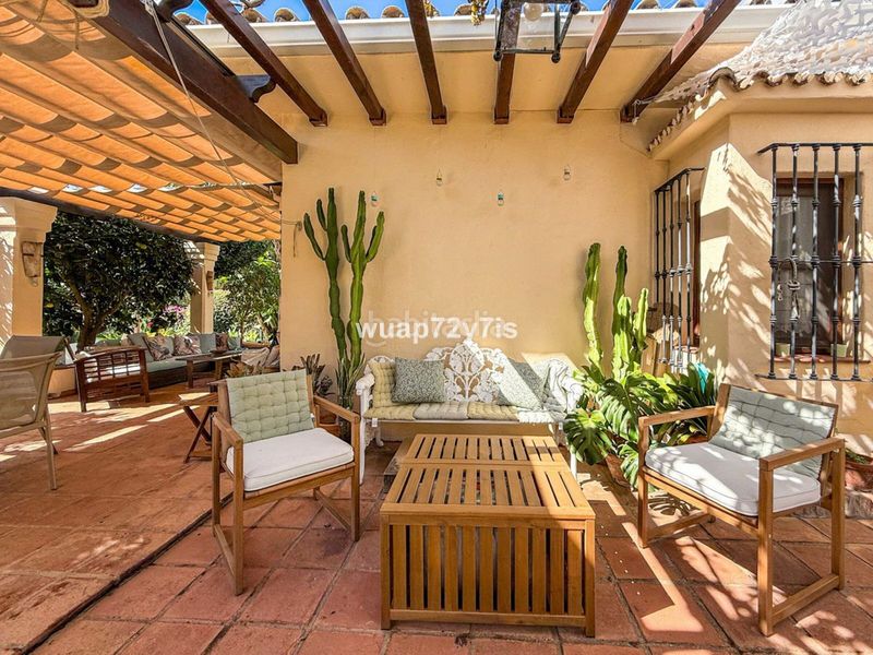 Foto b8f57478-351e-4f3c-8908-eee436771fa7. Casa adossada a Sierra Blanca Marbella