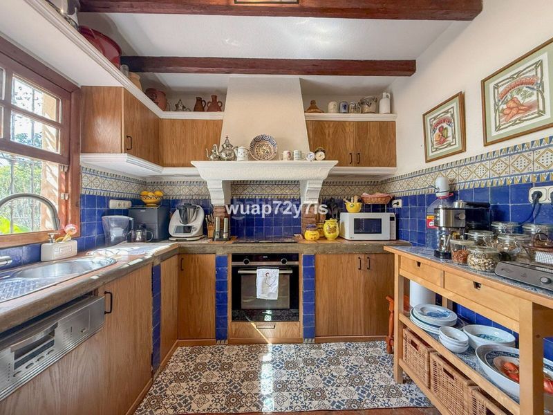 Foto c4acdee4-949d-4891-8346-48001dc2add9. Casa adossada a Sierra Blanca Marbella
