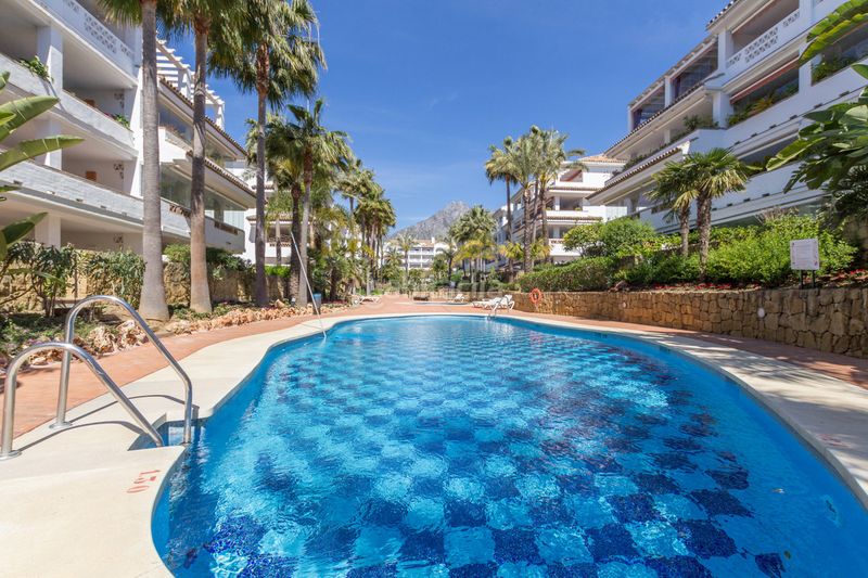 Foto 7db6609d-c5c2-4360-a866-78c089c5ab57. Pis a La Carolina - Guadalpín Marbella