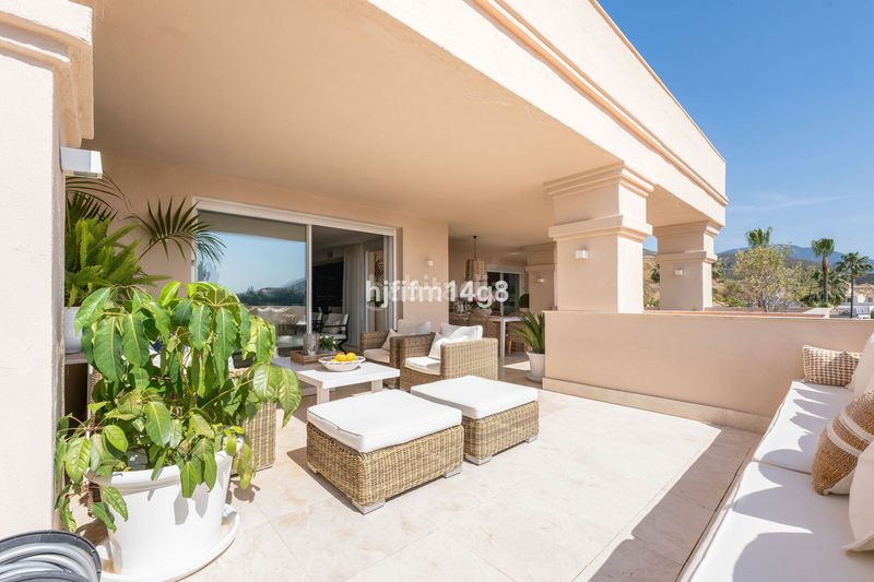Foto 2a699de8-ba8a-4288-83fb-dcc66d5269f9. Piso en Las Brisas Marbella