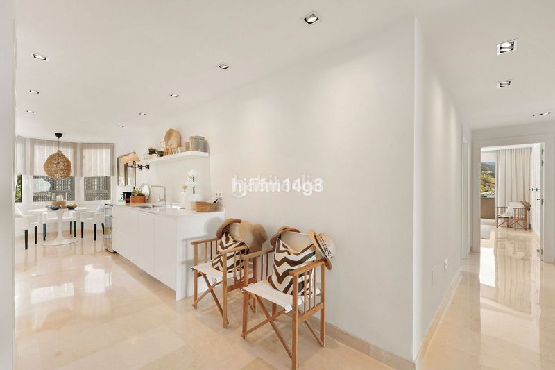 Foto 2c16e553-43c0-4cba-b8e1-87b0829355b9. Piso en Las Brisas Marbella