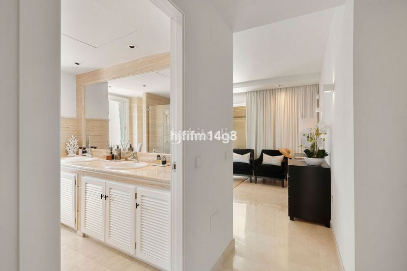 Foto 6153e2ad-7b4a-43d2-90b9-2a499381c8ed. Piso en Las Brisas Marbella