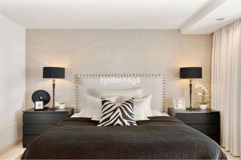 Foto c0e83a80-cf8f-4154-b51e-090338d5fb54. Piso en Las Brisas Marbella